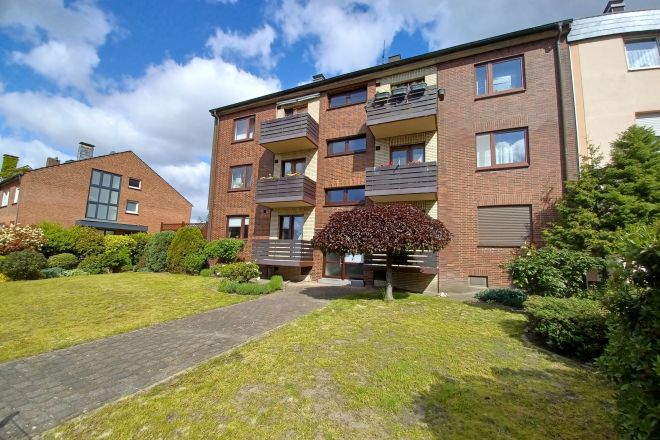 Kapitalanlage! Gepflegtes MFH mit 6 Wohnungen und 4 Garagen in schöner Lage von Oberhausen Alsfeld!