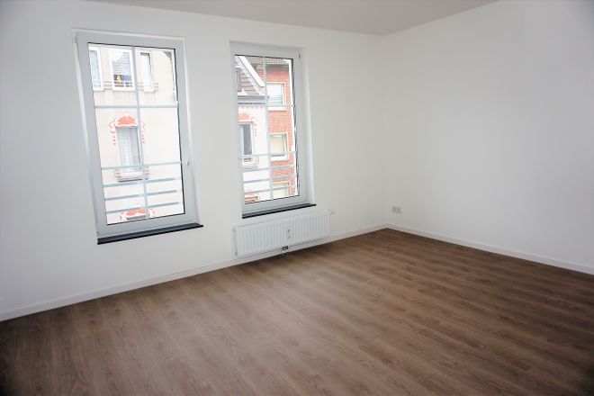 Hervorragende 2,5 Zimmer Wohnung mit Balkon und oﬀenem Wohnbereich in zentraler Lage von Oberhausen